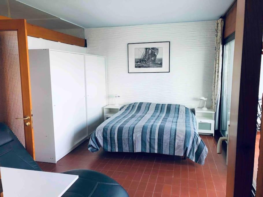 Sur La Plage, Vue Sur Mer, Spacieux T3 Au Calme Saint-Cyprien  Exterior foto